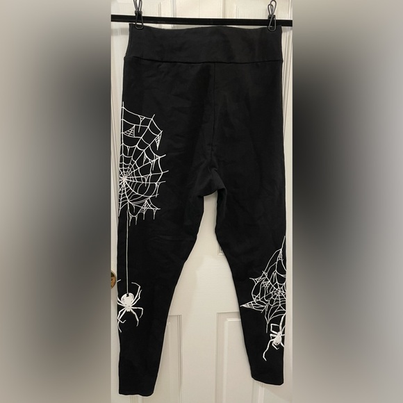 Midnight Hour Spider Spiderweb Leggings - Picture 2 of 4